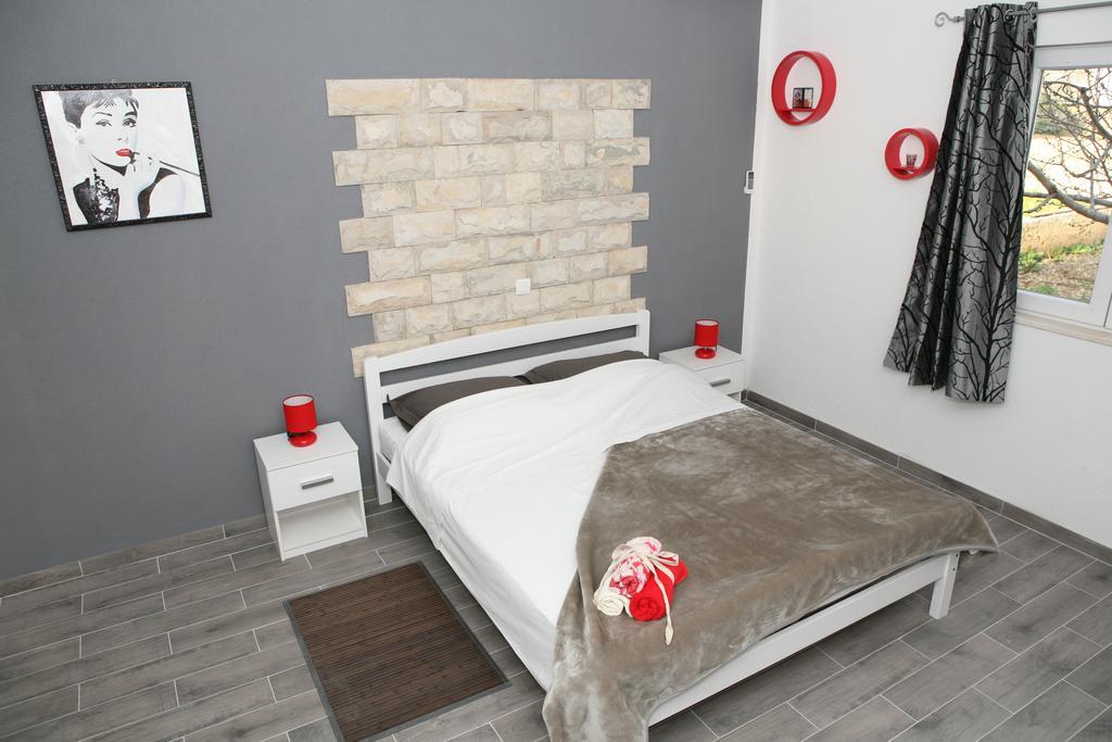Apartments & Room Dijana Trogir Zimmer foto